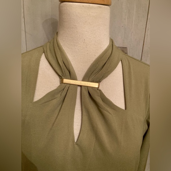Michael Kors Women’s Keyhole Neckline Banded Top Blouse Light Sage New 110$ Sz-S - Picture 3 of 11